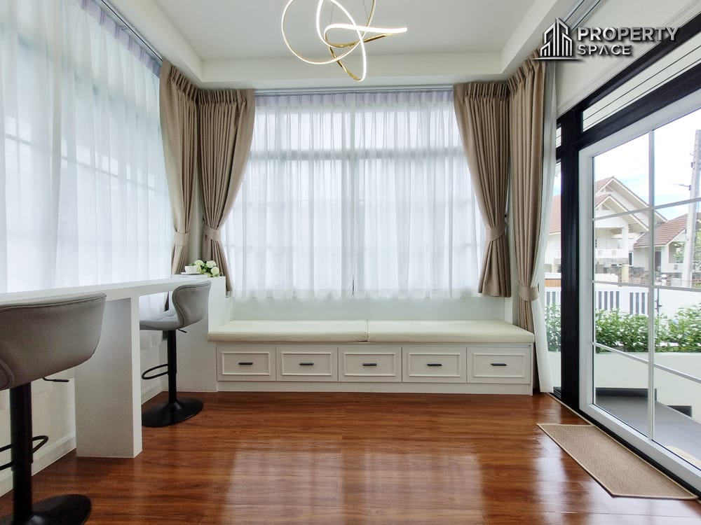 Brand New Luxury 4 Bedroom Pool Villa In East Pattaya For Sale Image 9