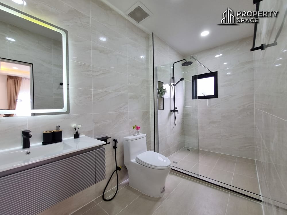 Brand New Luxury 4 Bedroom Pool Villa In East Pattaya For Sale Image 30
