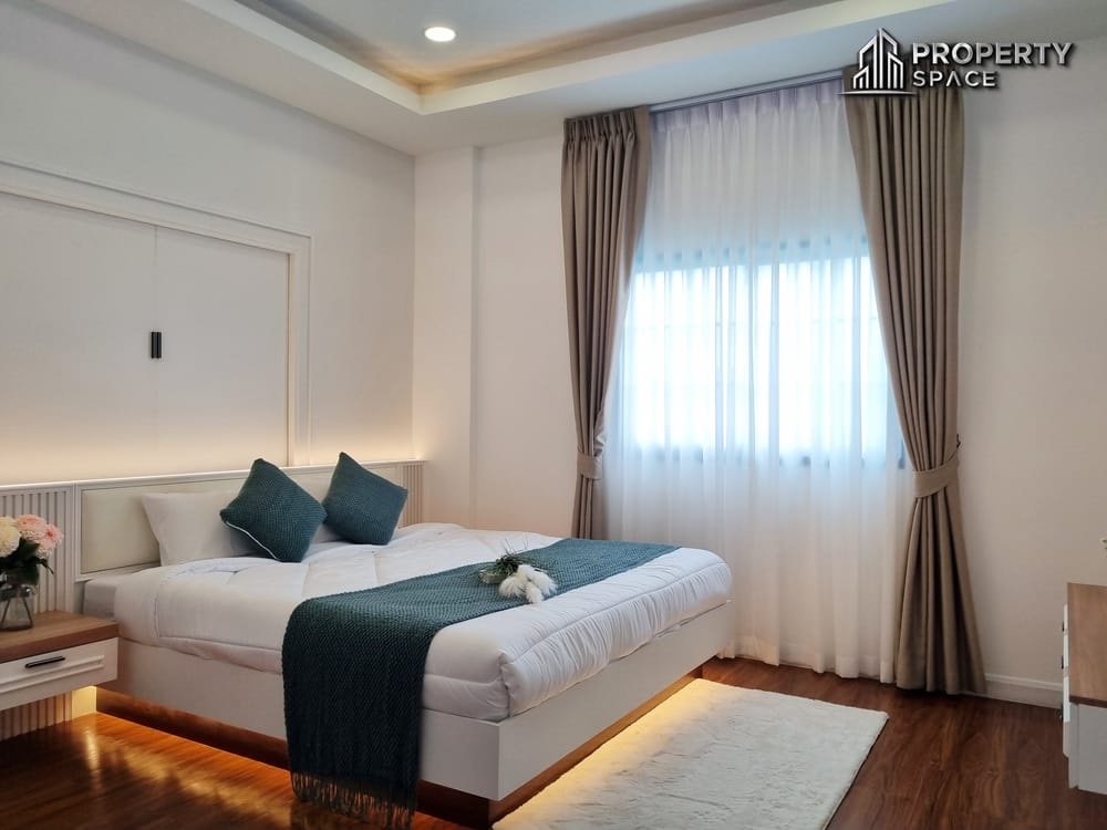 Brand New Luxury 4 Bedroom Pool Villa In East Pattaya For Sale Image 28