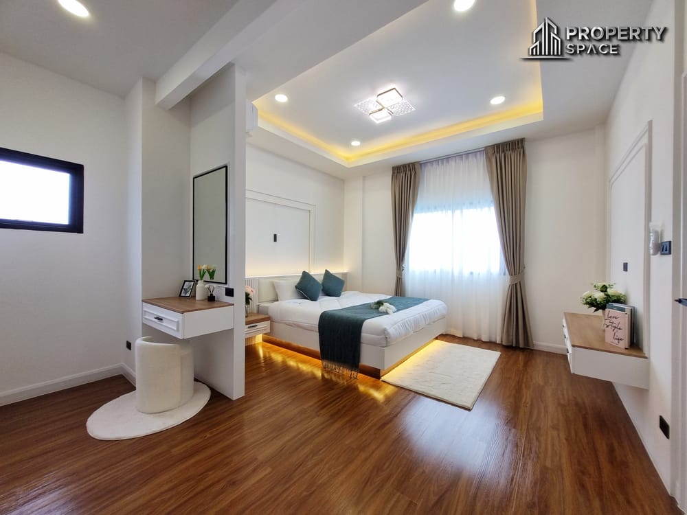 Brand New Luxury 4 Bedroom Pool Villa In East Pattaya For Sale Image 26