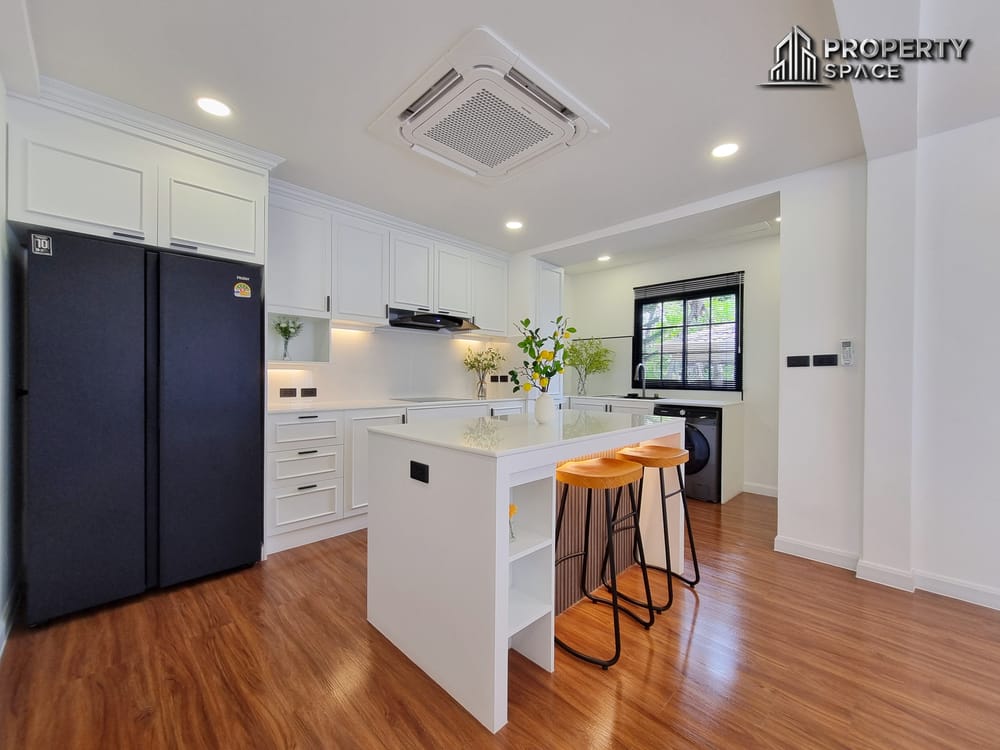 Brand New Luxury 4 Bedroom Pool Villa In East Pattaya For Sale Image 15