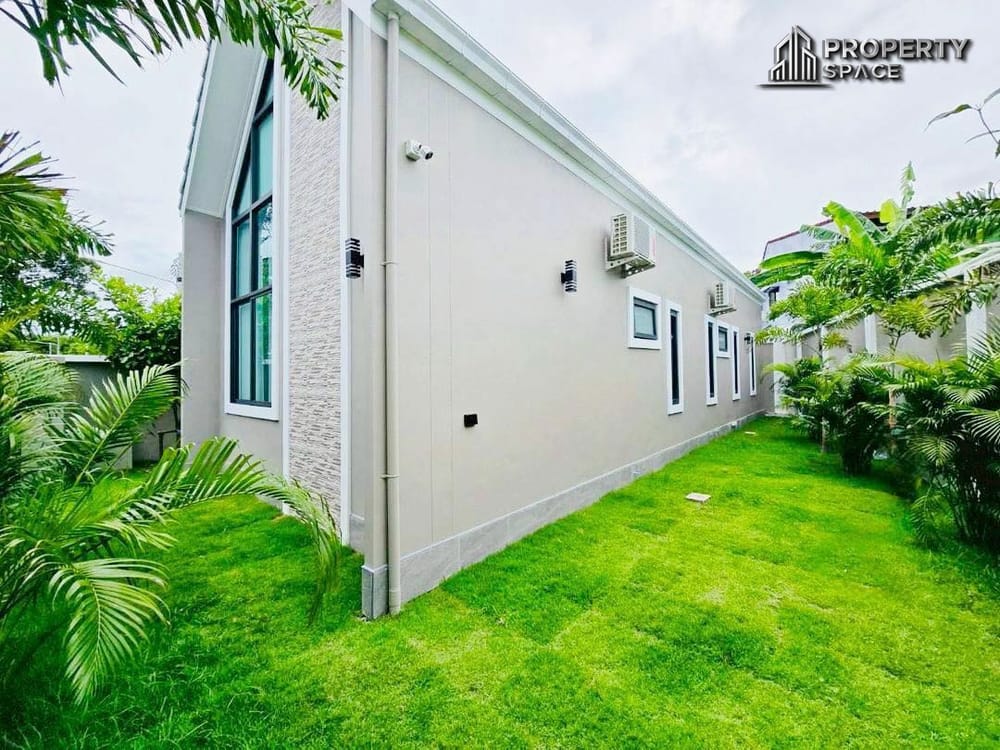 Nordic-style 3 Bedroom Pool Villa fully furnished in Soi Siam Country Club Pattaya For Sale Image 8