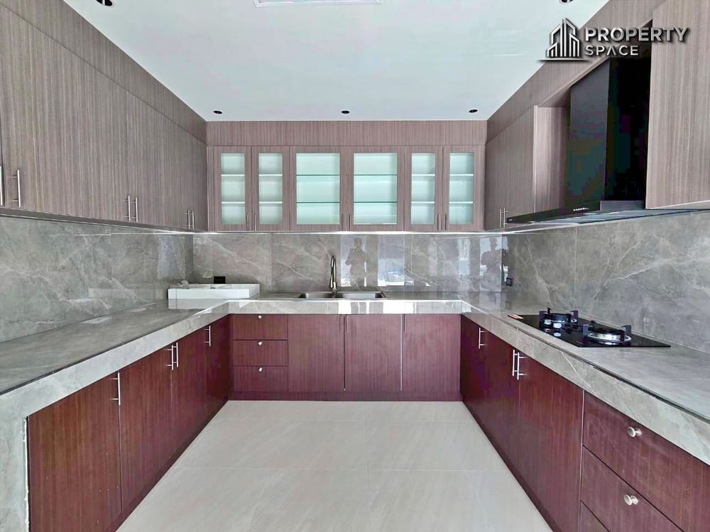 Newly Renovated 5-Bedroom 2 Storey Pool Villa in Huay Yai Pattaya For Sale Image 8