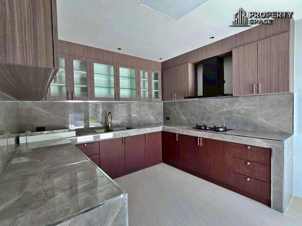 Newly Renovated 5-Bedroom 2 Storey Pool Villa in Huay Yai Pattaya For Sale Image 9