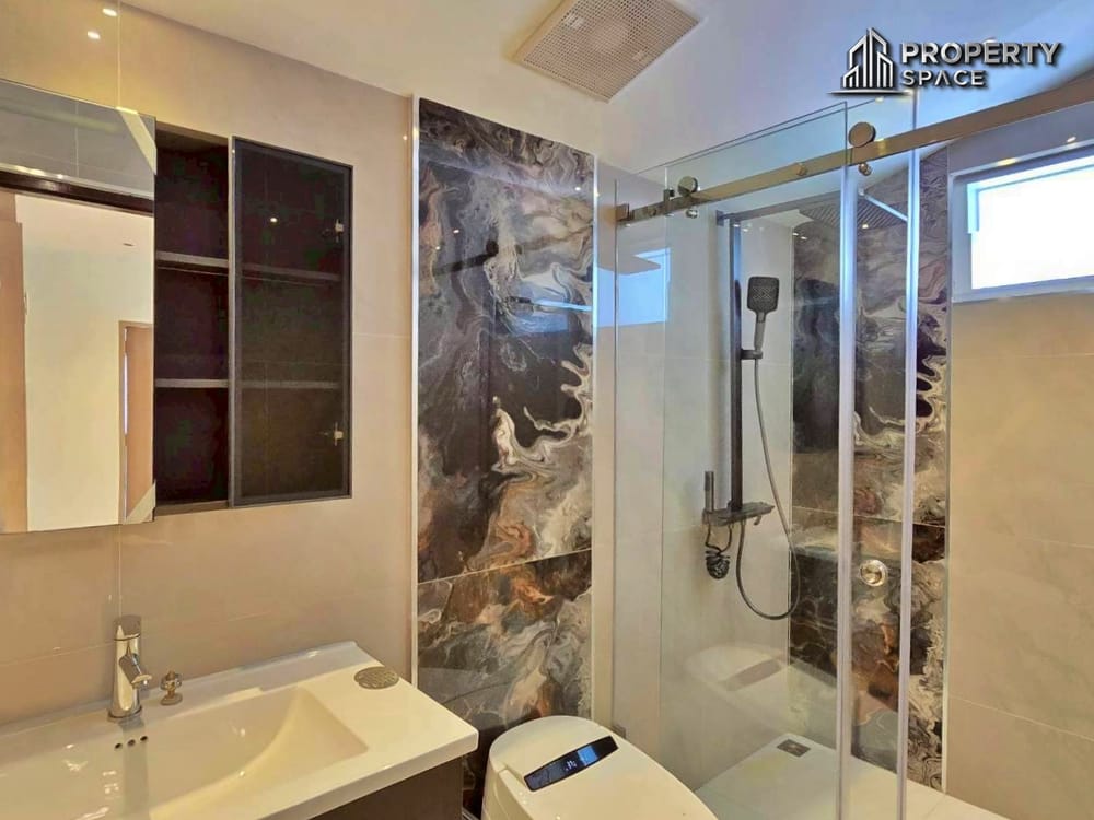 Newly Renovated 5-Bedroom 2 Storey Pool Villa in Huay Yai Pattaya For Sale Image 16