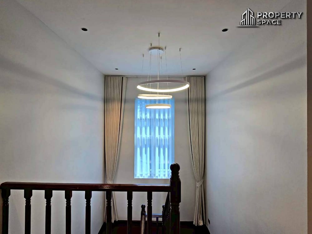 Newly Renovated 5-Bedroom 2 Storey Pool Villa in Huay Yai Pattaya For Sale Image 21