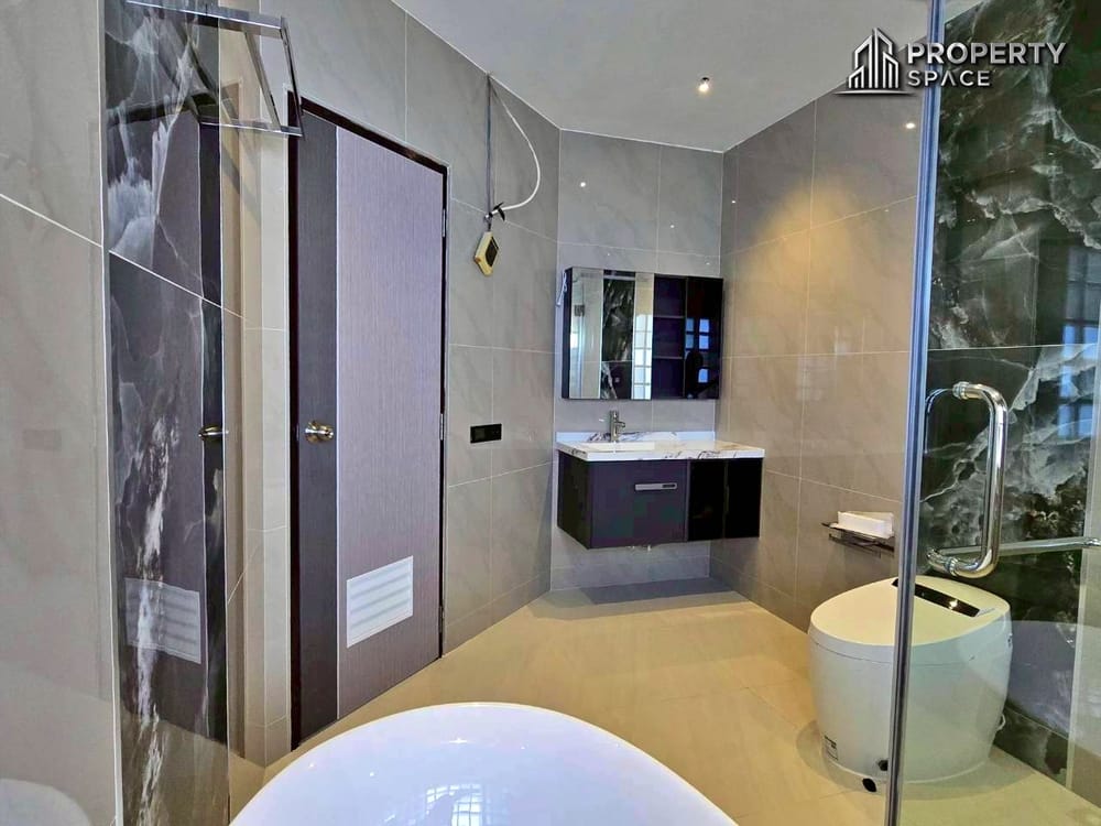 Newly Renovated 5-Bedroom 2 Storey Pool Villa in Huay Yai Pattaya For Sale Image 27