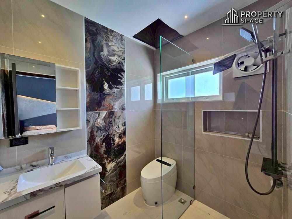 Newly Renovated 5-Bedroom 2 Storey Pool Villa in Huay Yai Pattaya For Sale Image 31