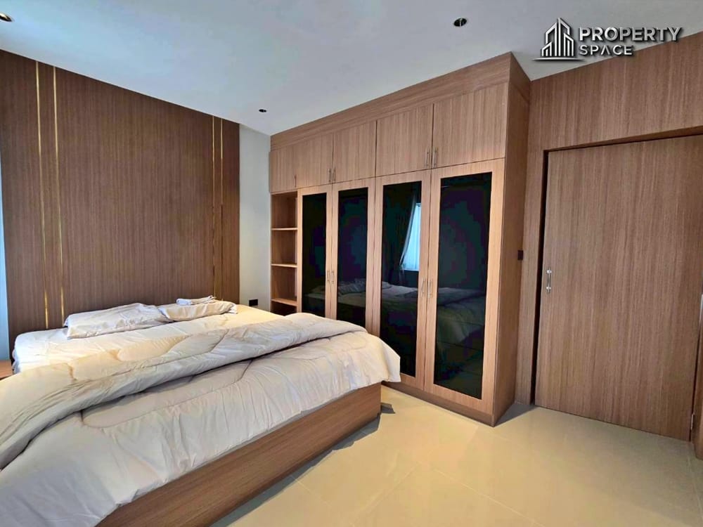 Newly Renovated 5-Bedroom 2 Storey Pool Villa in Huay Yai Pattaya For Sale Image 36