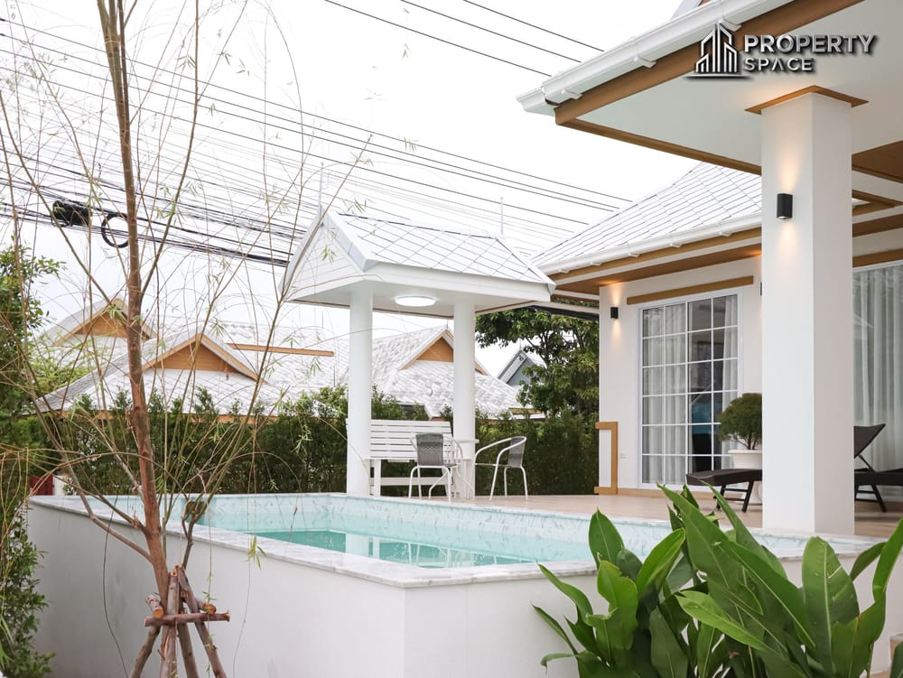 Thai Modern Style 3 Bedroom Pool Villa in Amorn Village Pattaya For Sale Image 6