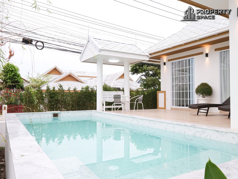 Thai Modern Style 3 Bedroom Pool Villa in Amorn Village Pattaya For Sale Image 5