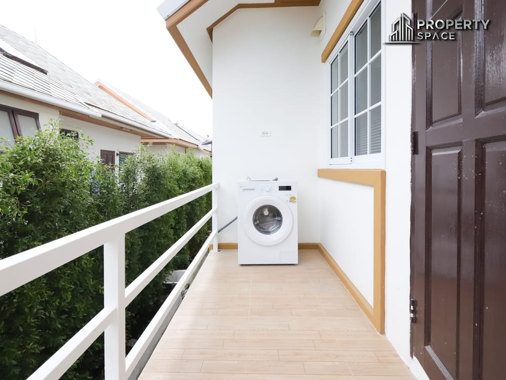 Thai Modern Style 3 Bedroom Pool Villa in Amorn Village Pattaya For Sale Image 20