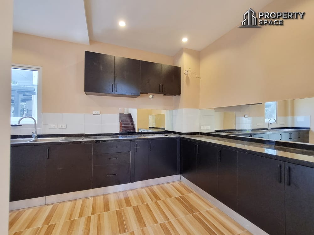 Best Price In Village! 4 Bedroom Pool Villa In Baan Fah Rim Haad Near Jomtien Beach For Sale Image 15