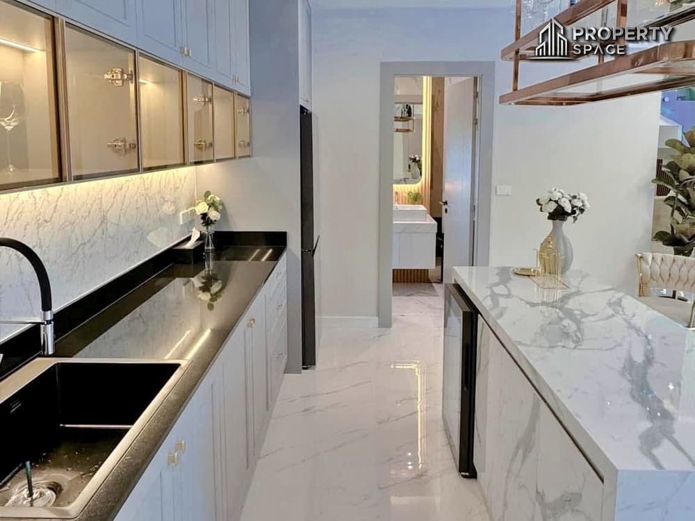 Luxury 4 Bedroom Pool Villa In Jomtien Pattaya For Rent  Image 15