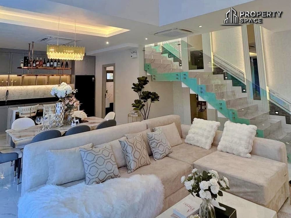 Luxury 4 Bedroom Pool Villa In Jomtien Pattaya For Rent  Image 6