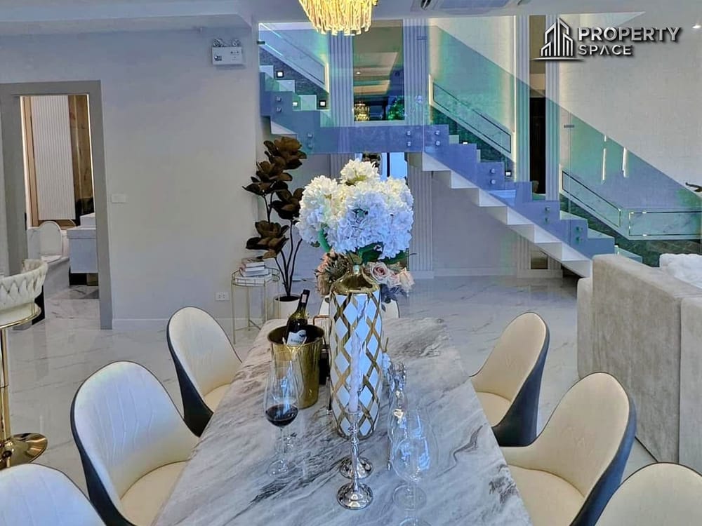 Luxury 4 Bedroom Pool Villa In Jomtien Pattaya For Rent  Image 13