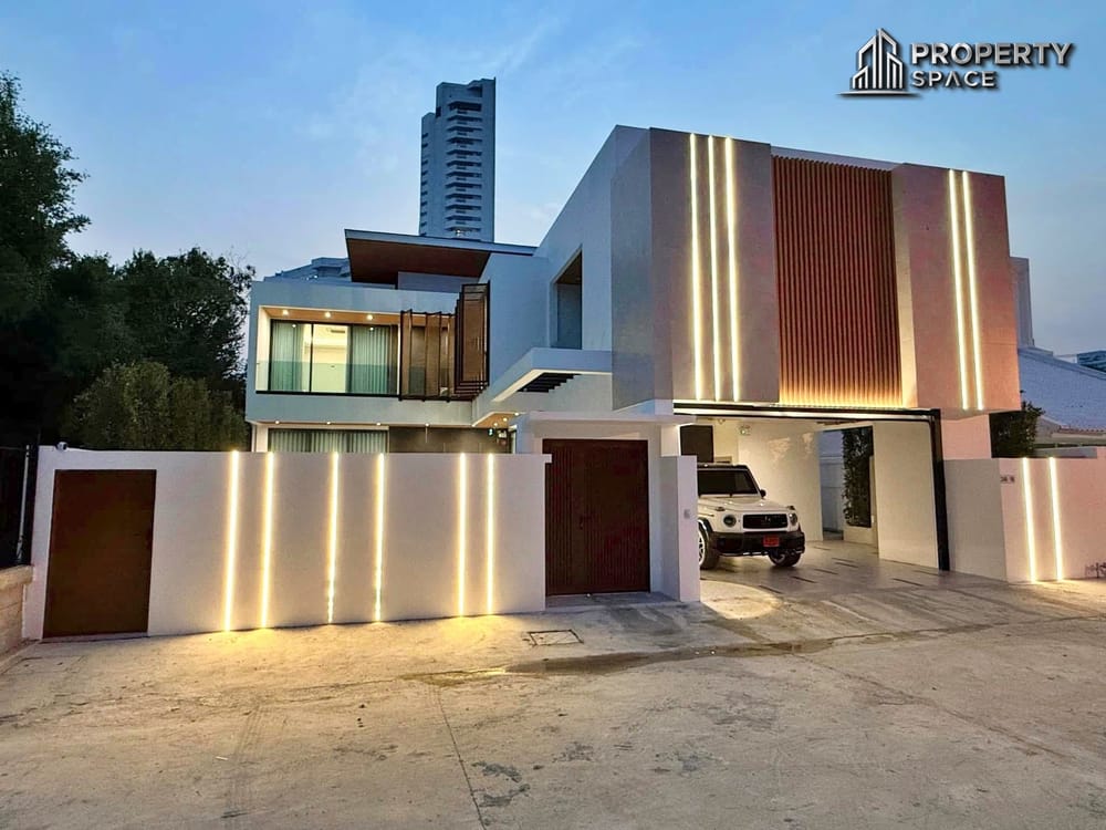 Luxury 4 Bedroom Pool Villa In Jomtien Pattaya For Rent  Image 3