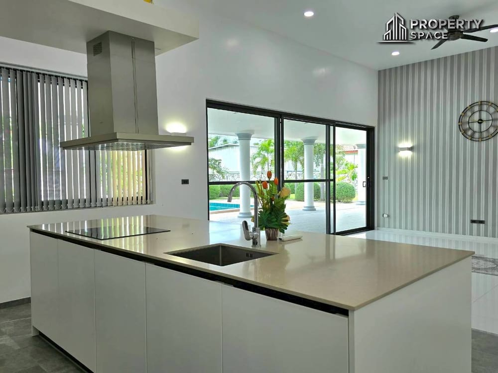 Huge Land 3 bedroom Pool Villa In Mabprachan Lake Pattaya For Sale Image 14