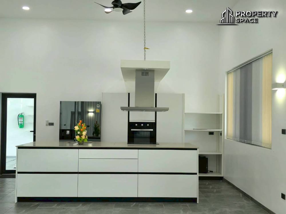 Huge Land 3 bedroom Pool Villa In Mabprachan Lake Pattaya For Sale Image 16