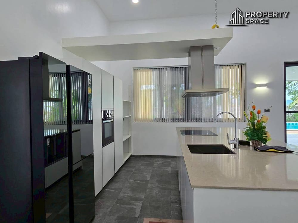 Huge Land 3 bedroom Pool Villa In Mabprachan Lake Pattaya For Sale Image 19