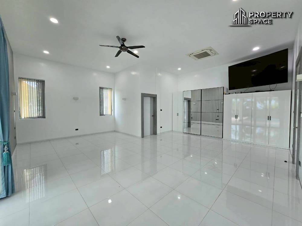 Huge Land 3 bedroom Pool Villa In Mabprachan Lake Pattaya For Sale Image 22