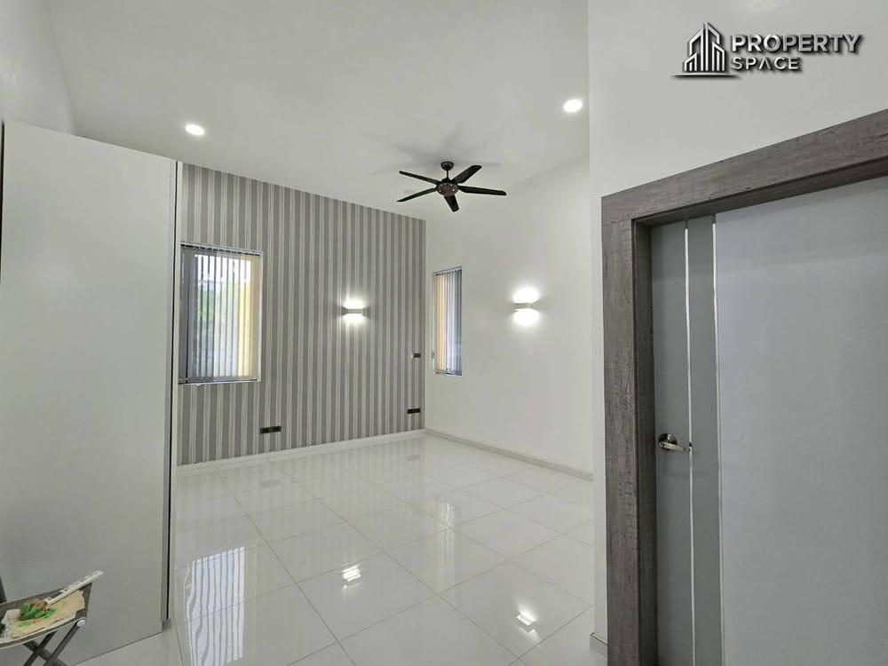 Huge Land 3 bedroom Pool Villa In Mabprachan Lake Pattaya For Sale Image 29