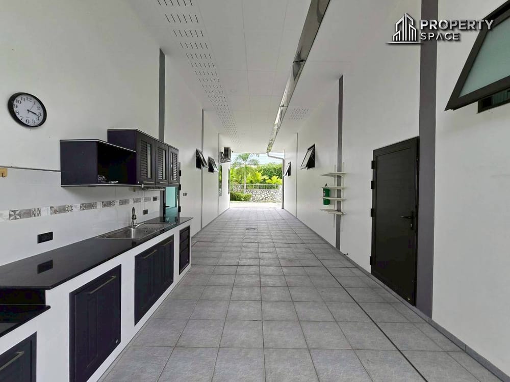 Huge Land 3 bedroom Pool Villa In Mabprachan Lake Pattaya For Sale Image 30