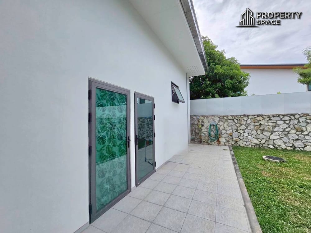 Huge Land 3 bedroom Pool Villa In Mabprachan Lake Pattaya For Sale Image 32