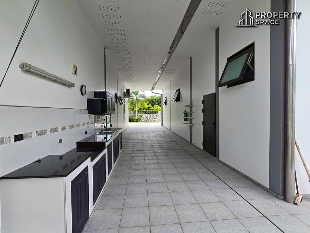 Huge Land 3 bedroom Pool Villa In Mabprachan Lake Pattaya For Sale Image 31