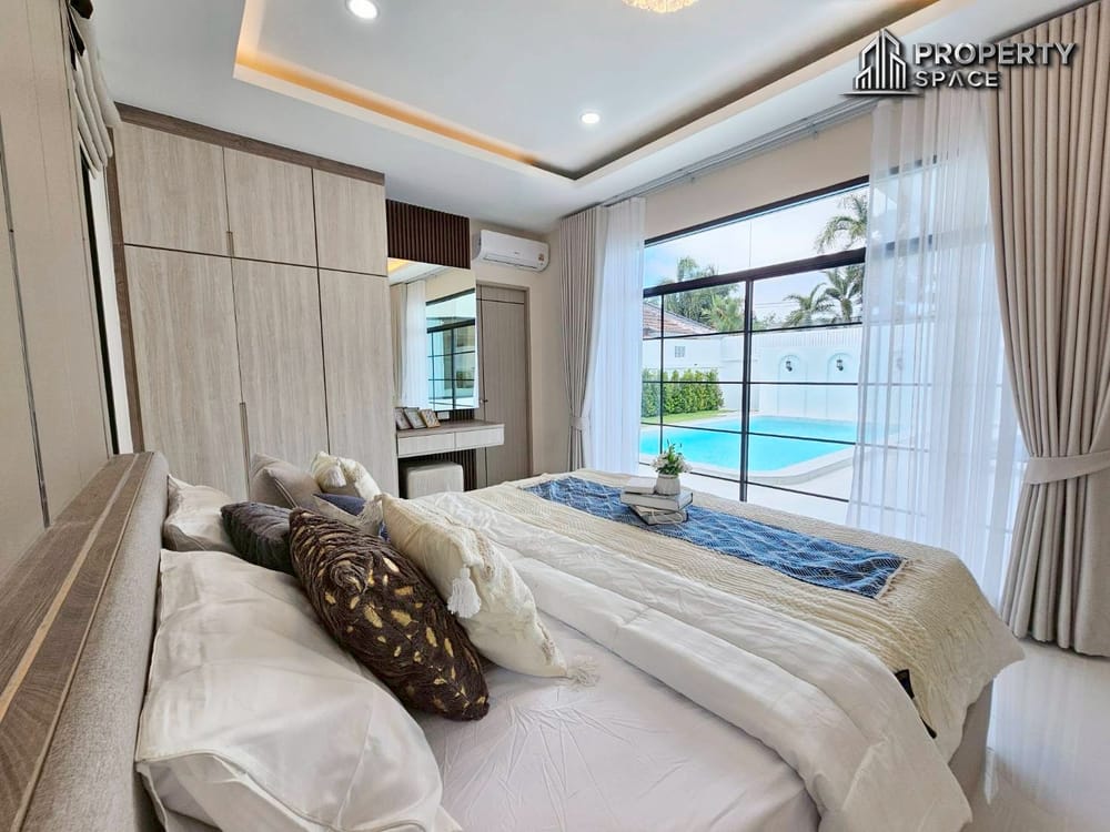 Near International School Spacious 4 Bedroom Pool Villa In East Pattaya For Sale Image 11