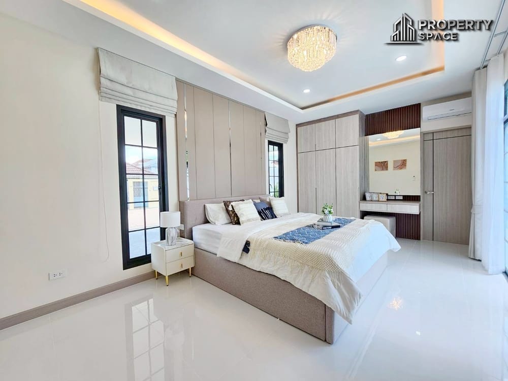 Near International School Spacious 4 Bedroom Pool Villa In East Pattaya For Sale Image 14