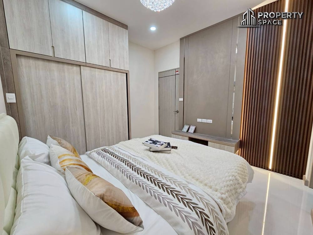 Near International School Spacious 4 Bedroom Pool Villa In East Pattaya For Sale Image 17