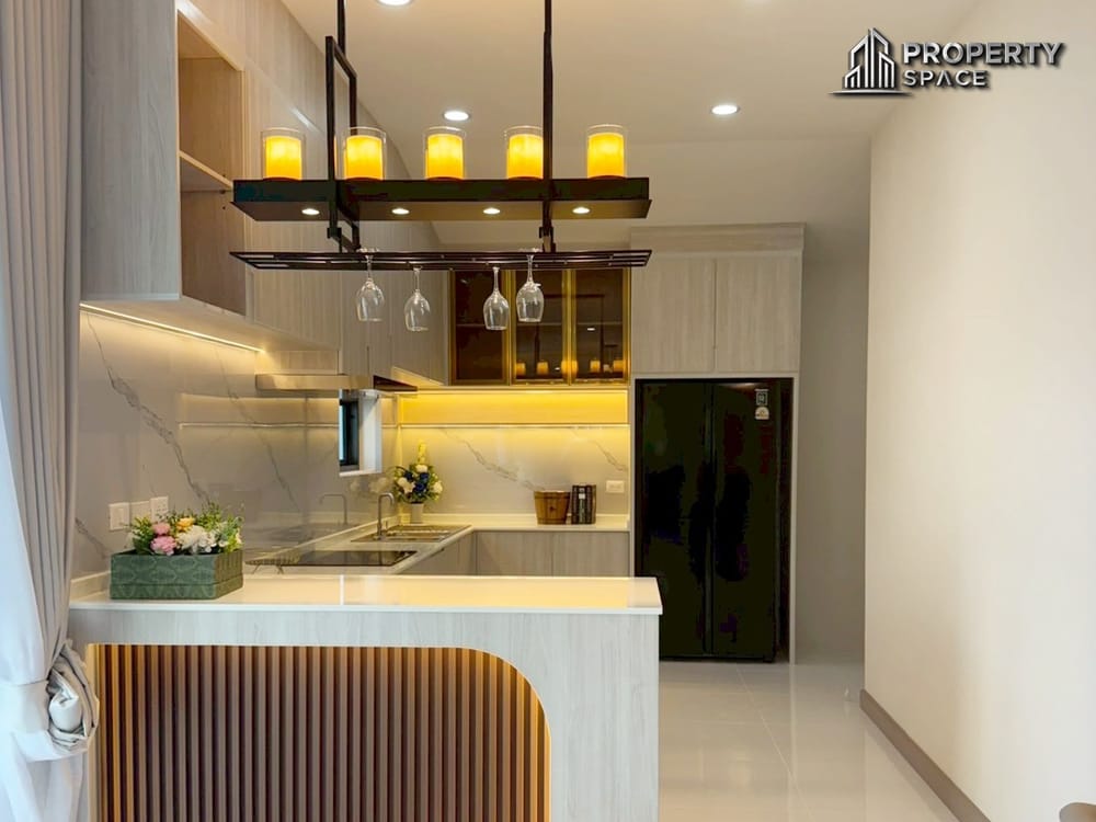 Near International School Spacious 4 Bedroom Pool Villa In East Pattaya For Sale Image 8