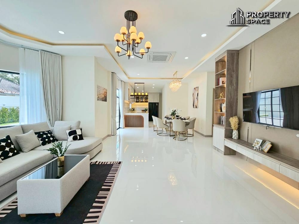 Near International School Spacious 4 Bedroom Pool Villa In East Pattaya For Sale Image 6