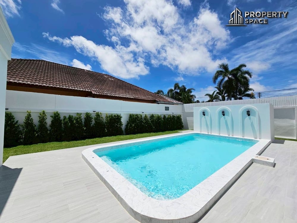 Near International School Spacious 4 Bedroom Pool Villa In East Pattaya For Sale Image 3