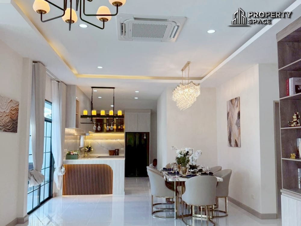 Near International School Spacious 4 Bedroom Pool Villa In East Pattaya For Sale Image 7