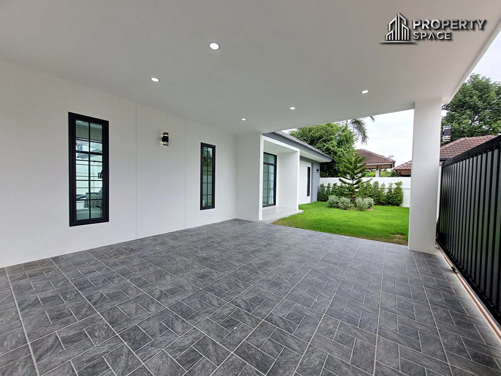 Near International School Spacious 4 Bedroom Pool Villa In East Pattaya For Sale Image 6