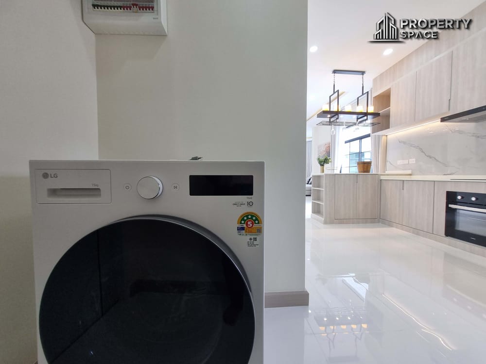 Near International School Spacious 4 Bedroom Pool Villa In East Pattaya For Sale Image 21