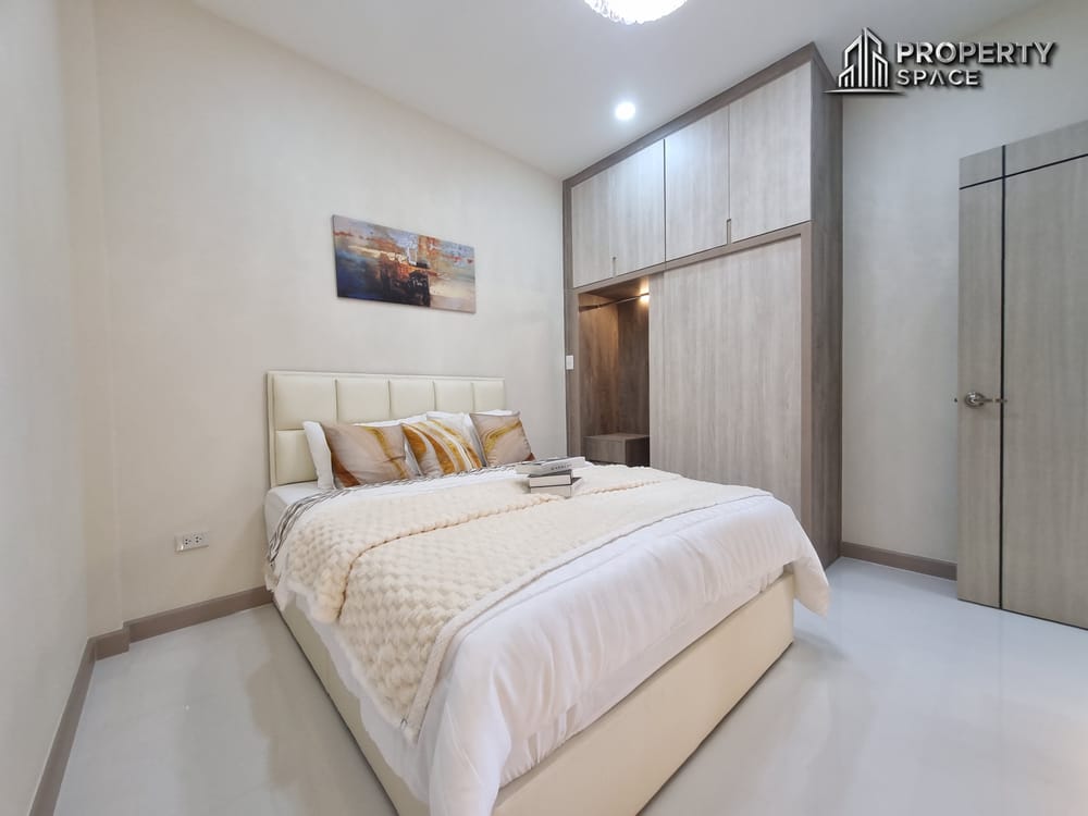Near International School Spacious 4 Bedroom Pool Villa In East Pattaya For Sale Image 33