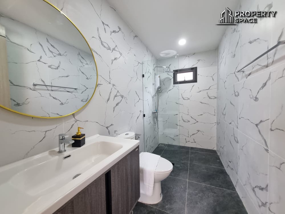 Near International School Spacious 4 Bedroom Pool Villa In East Pattaya For Sale Image 36