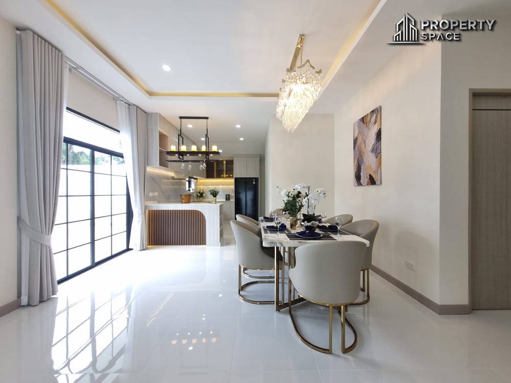 Near International School Spacious 4 Bedroom Pool Villa In East Pattaya For Sale Image 16