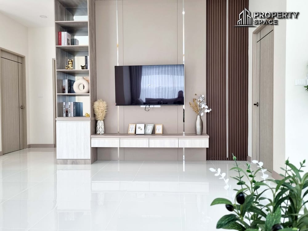 Near International School Spacious 4 Bedroom Pool Villa In East Pattaya For Sale Image 14