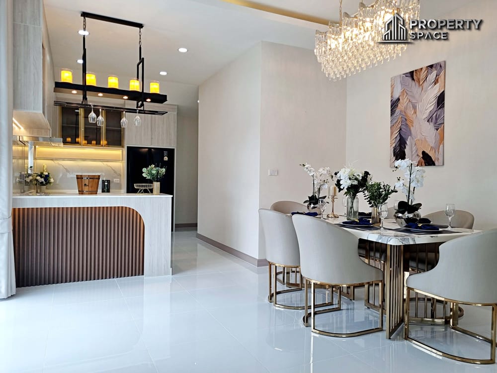 Near International School Spacious 4 Bedroom Pool Villa In East Pattaya For Sale Image 15