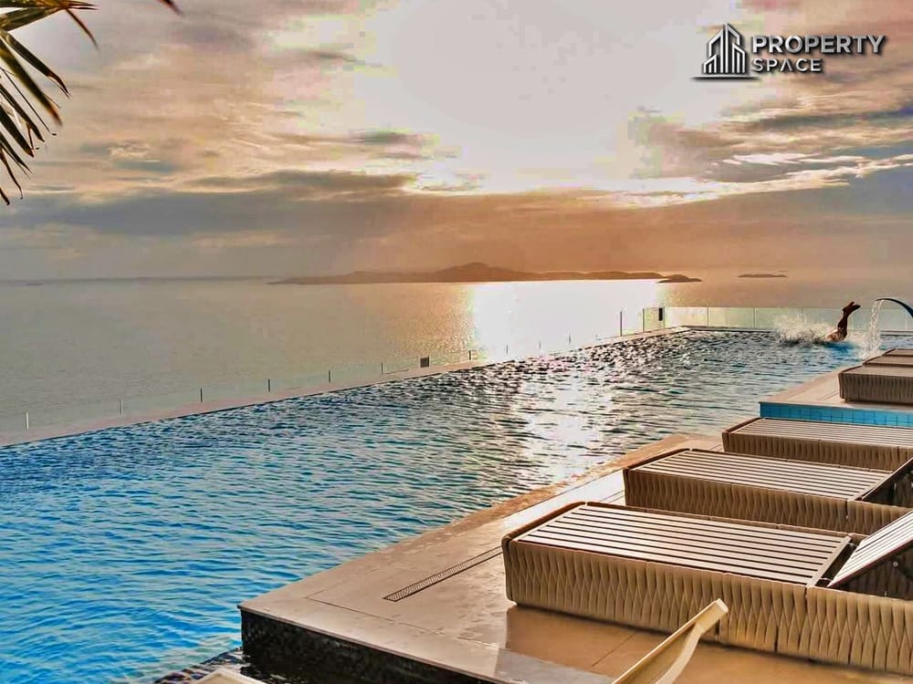 Sea View 1 Bedroom in Copacabana Jomtien Beachfront Condo Pattaya for Rent Image 1