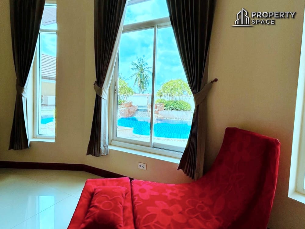 4 Bedroom Pool Villa In Pattaya Near Regent International School For Rent Image 14