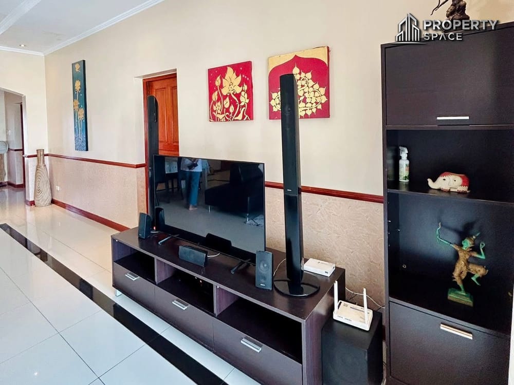 4 Bedroom Pool Villa In Pattaya Near Regent International School For Rent Image 9