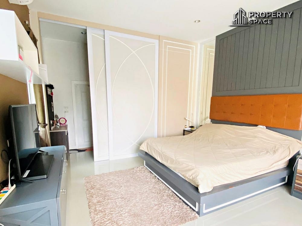 Modern 3-Bedroom Pool Villa Suitable For Family in Huay Yai Pattaya For Sale Image 11
