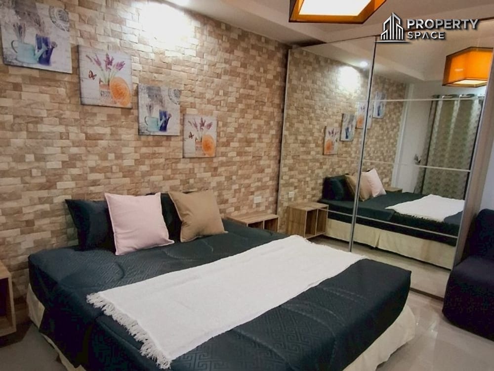 Hot Deal! 2 Bedroom Two Storey Townhouse In Nakluea North Pattaya For Sale Image 12