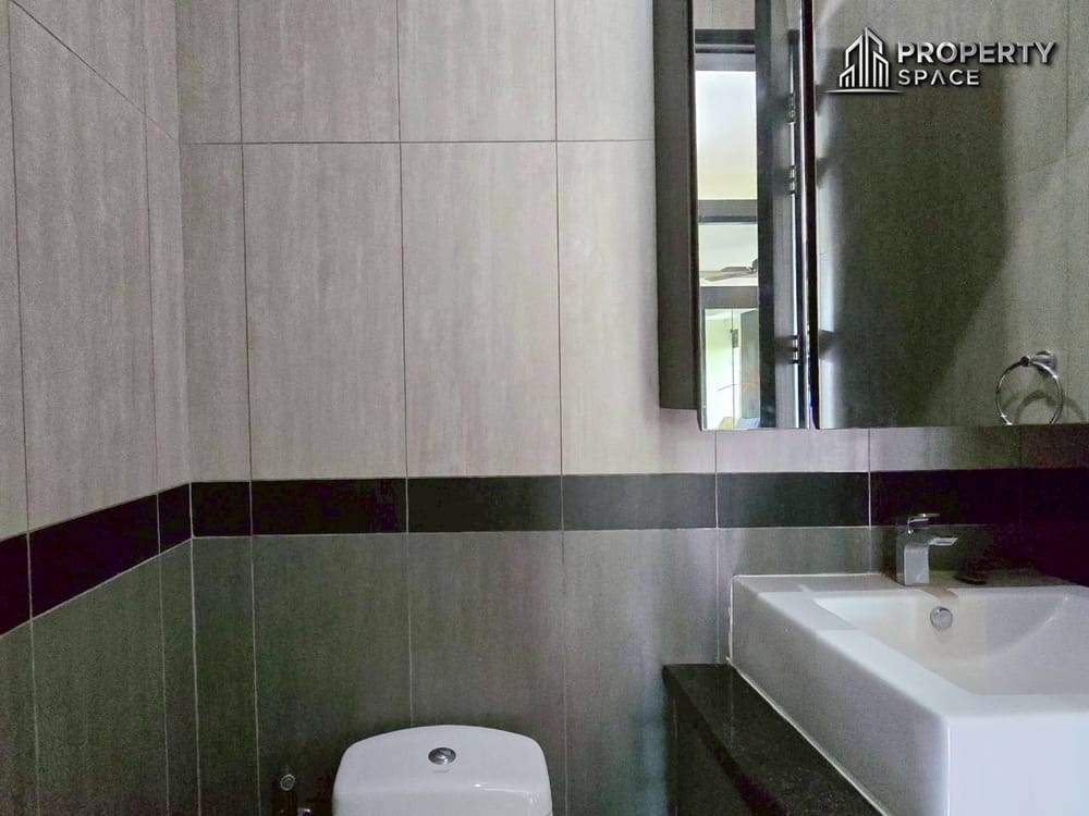 Modern 4 Bedroom Pool Villa In Whispering Palms East Pattaya For Rent Image 15