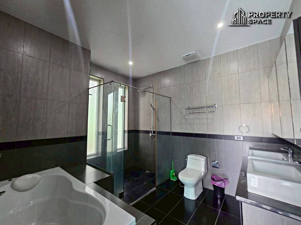 Modern 4 Bedroom Pool Villa In Whispering Palms East Pattaya For Rent Image 19